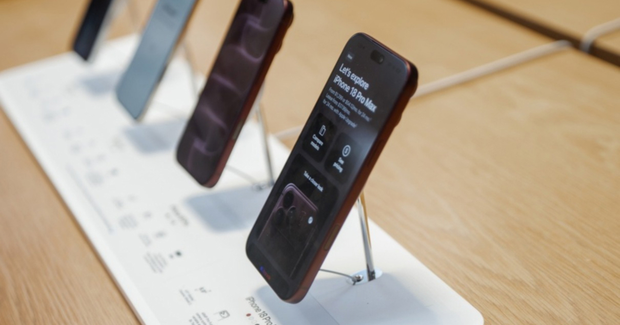 Globalne isporuke mobitela oštro pale
