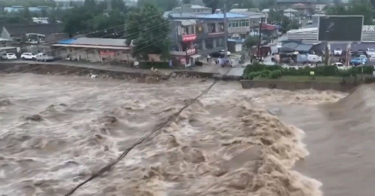 Četvero poginulih, osmero nestalih u klizištu na sjeveru Kine