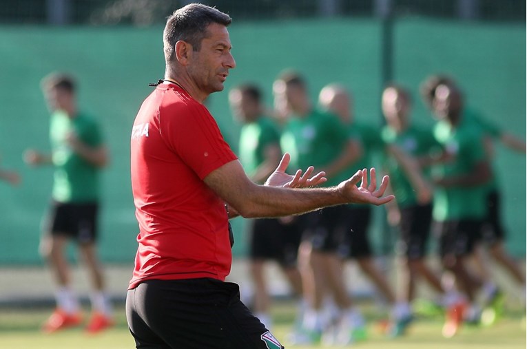 Hrvatski trener: Tužan sam. Veliki umovi su mijenjali igru, a sad to radi tehnologija