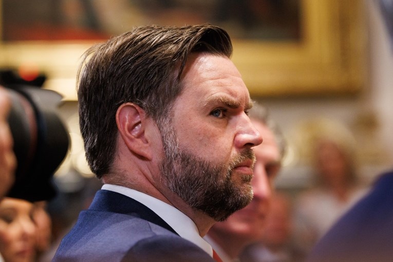 Vance: Europa mora podnijeti lavovski dio tereta za sigurnost u Ukrajini