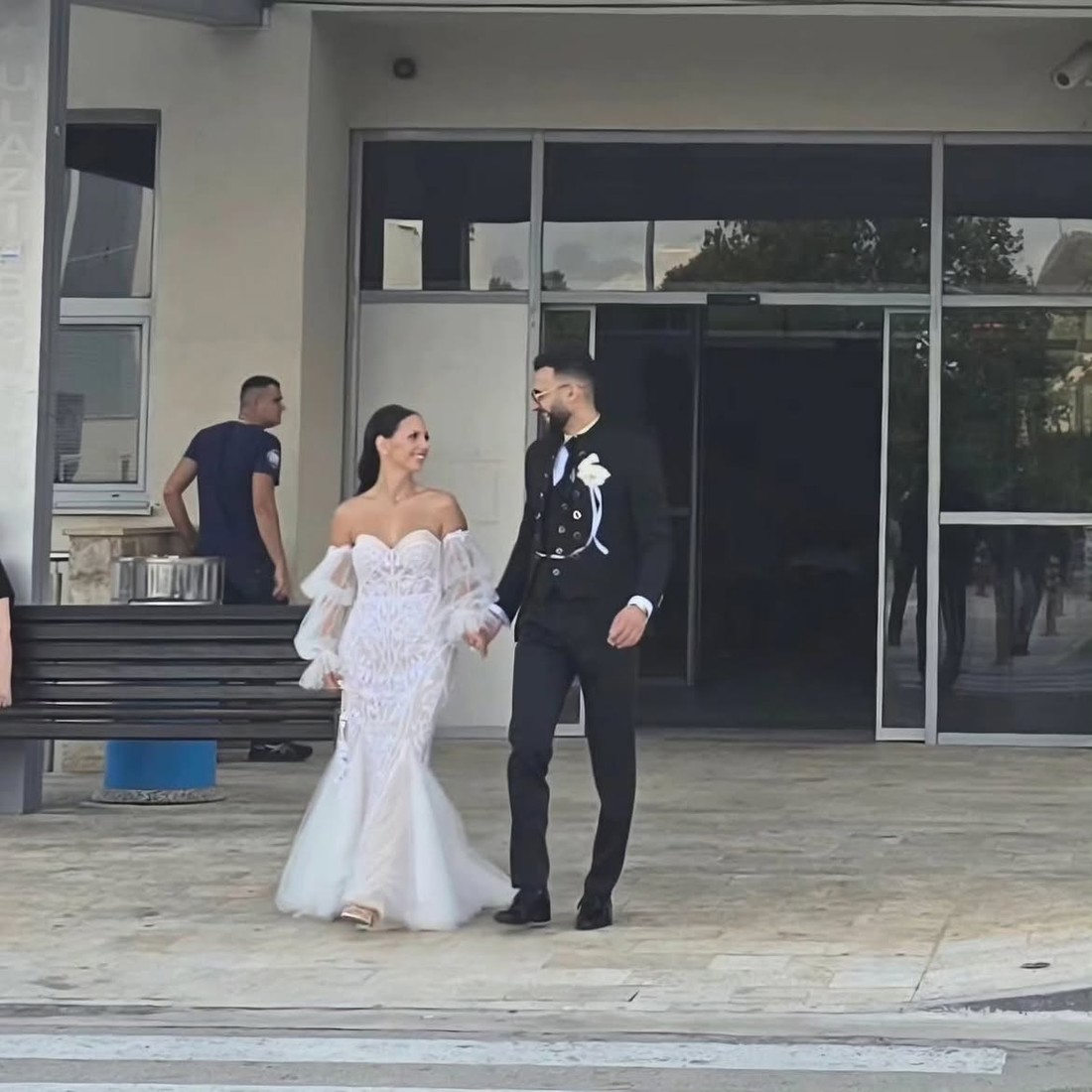 Mladenci snimili vjenčane fotografije ispred zadarske bolnice u kojoj su se upoznali