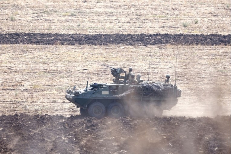 SAD započeo veliku vojnu vježbu s Južnom Korejom