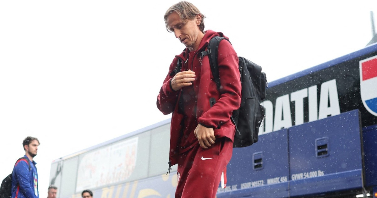 Zaštitari zaustavili Modrića na ulazu na stadion