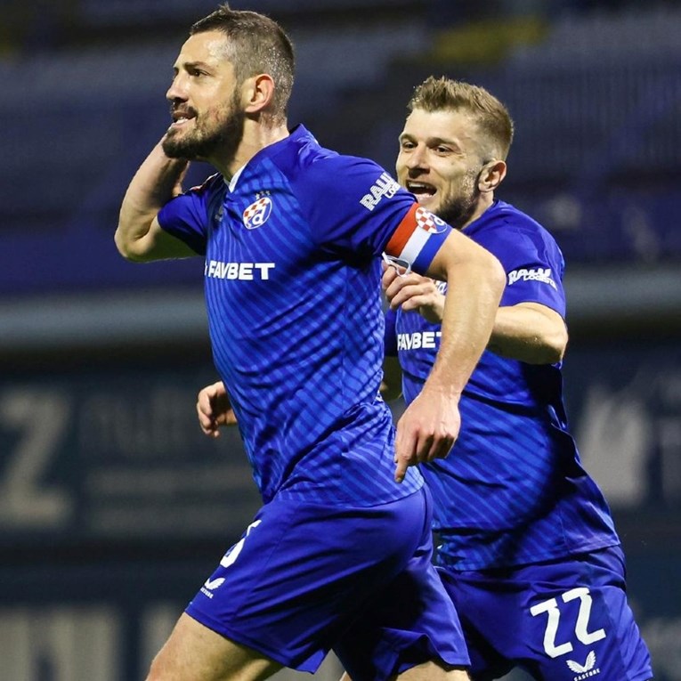 Navijači Dinama na Fejsu: Bio bi najslađi naslov. Rijeka i Hajduk će prosipati bodove
