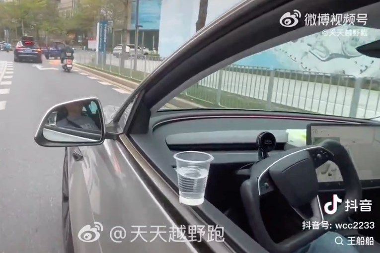 Tesla u Kini obustavila testiranje svog samovozećeg sustava