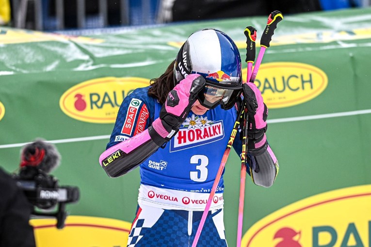 Zrinka Ljutić izletjela je sa staze. Maestralna Shiffrin osvojila Mali globus