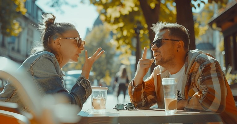 Četiri znaka koja znaju da nisu u pravu, ali će svejedno raspravljati dok ne odustane