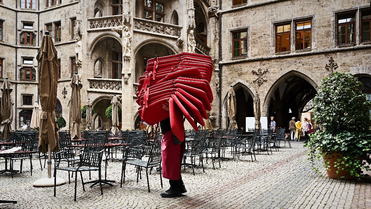 Njemačkoj usred sezone nedostaje 65.000 radnika u restoranima i hotelima