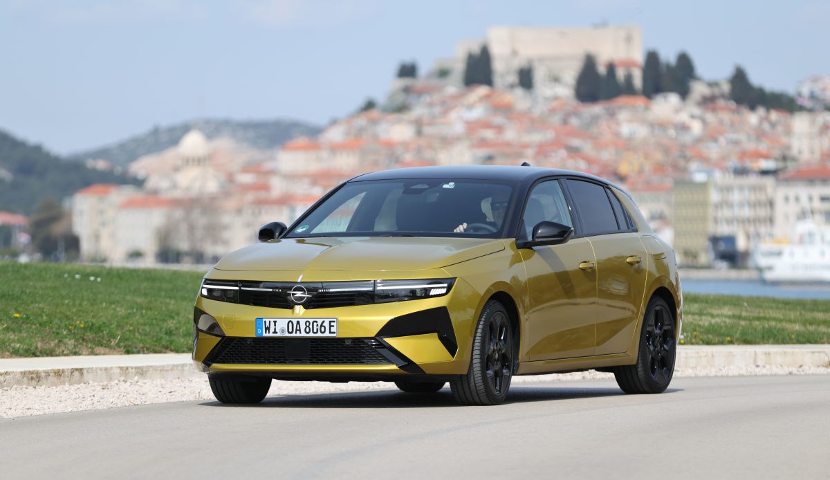 Nova Opel Astra predstavila se svijetu u Šibeniku. Isprobali smo je
