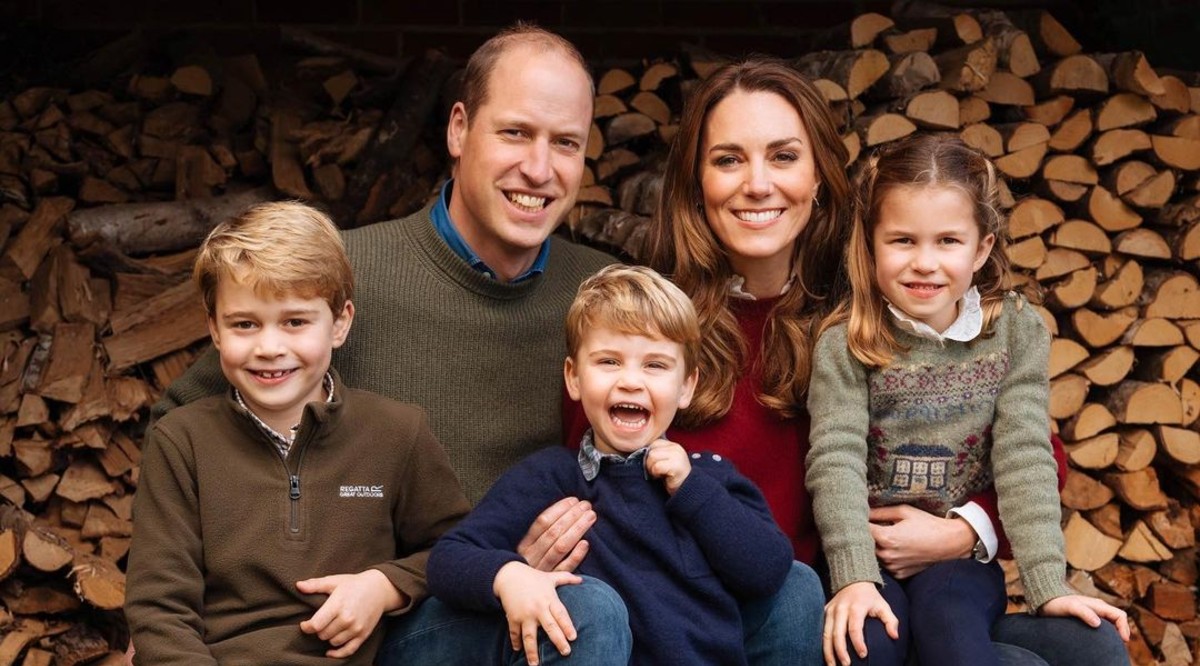 William i Kate objavili božićnu fotku, ljudi uočili nešto zanimljivo kod Charlotte