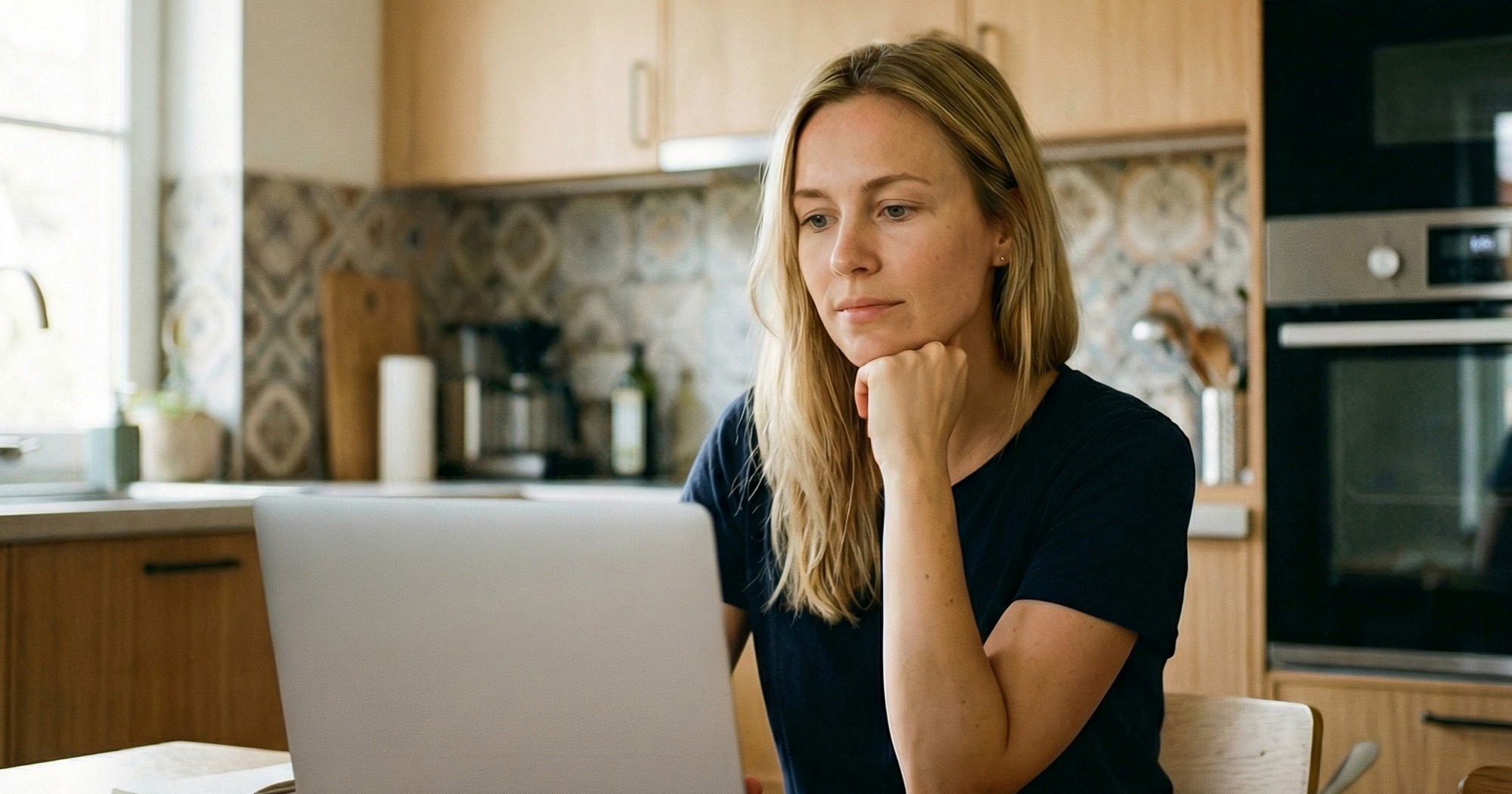 Žena kupila kuću sa suprugom. Kad je vidjela vlasnički list, shvatila je da ima problem