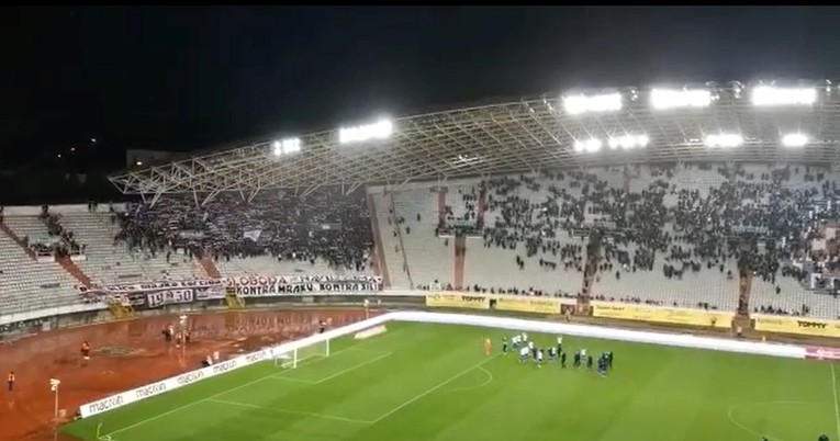 VIDEO Pogledajte kako je Torcida ispratila Hajdukove igrače nakon dramatične pobjede