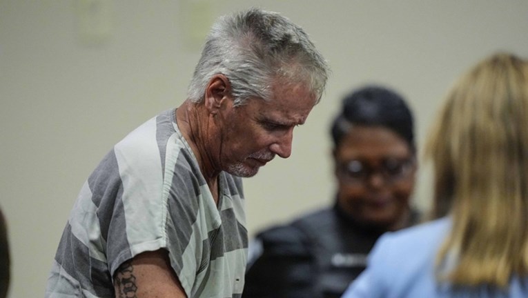 Otac američkog tinejdžera koji je počinio masakr u školi: Pušku sam mu kupio za Božić