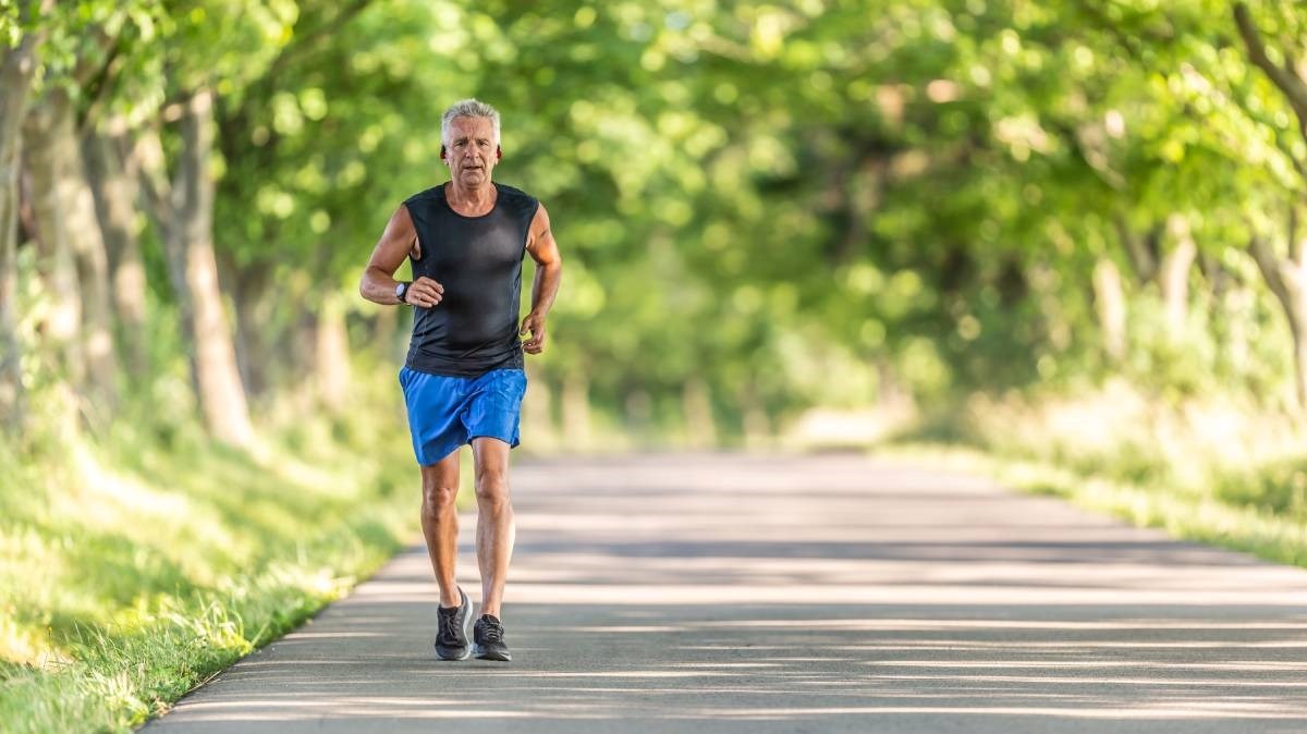 Studija: Napunili ste 40? Brza hrana i nevježbanje su jednako nezdravi kao pušenje