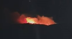 VIDEO Izbio velik požar iznad Senja, vatrogasci ga stavili pod kontrolu u 4 ujutro