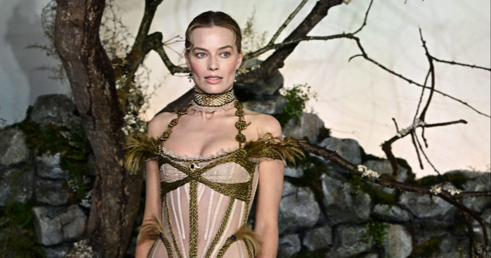 Margot Robbie u korzet-haljini izgleda wow 😍