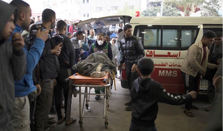 Katar postavlja poljsku bolnicu u Gazi