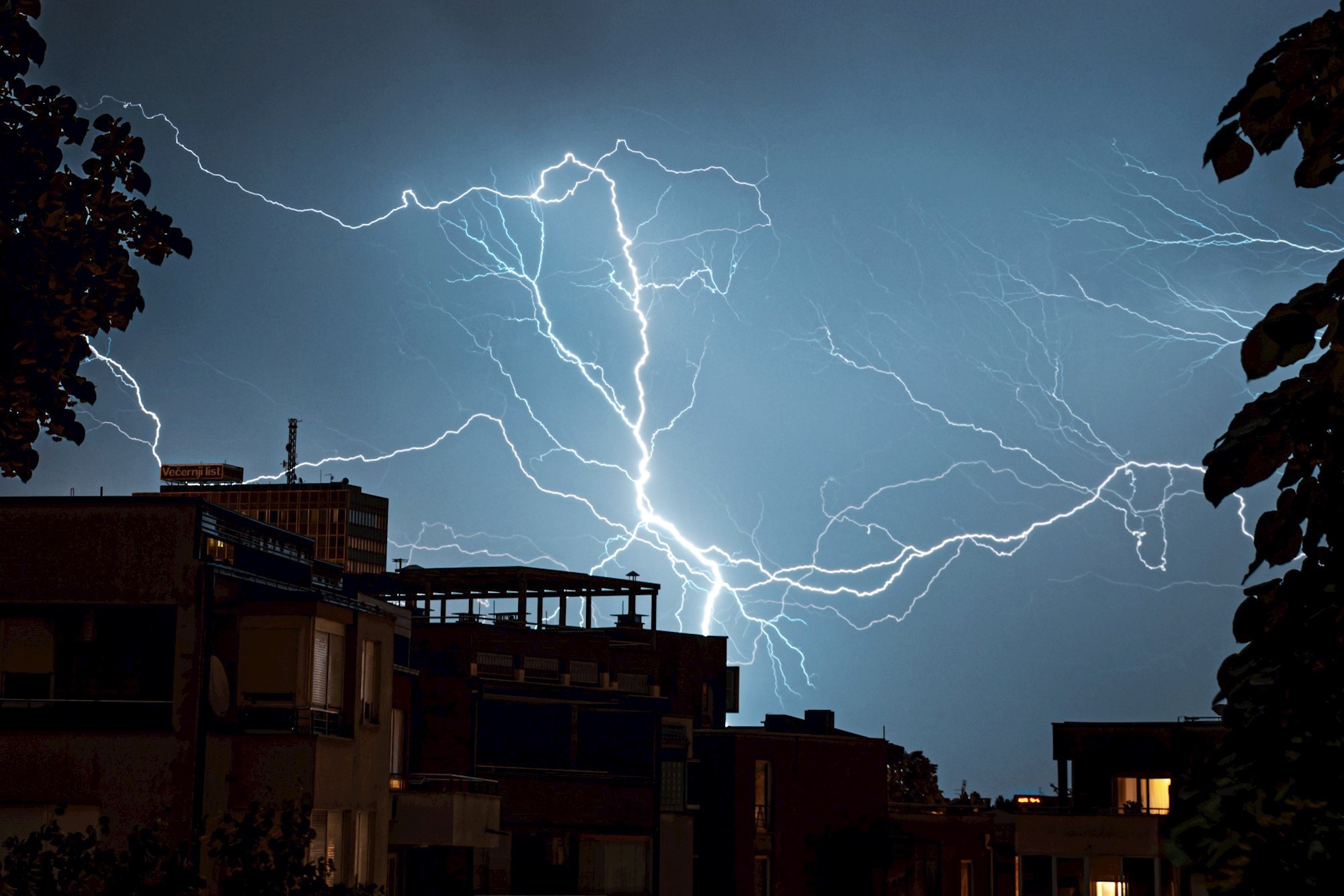 Zagrepčanin snimio nevjerojatnu fotografiju munje iznad Knežije