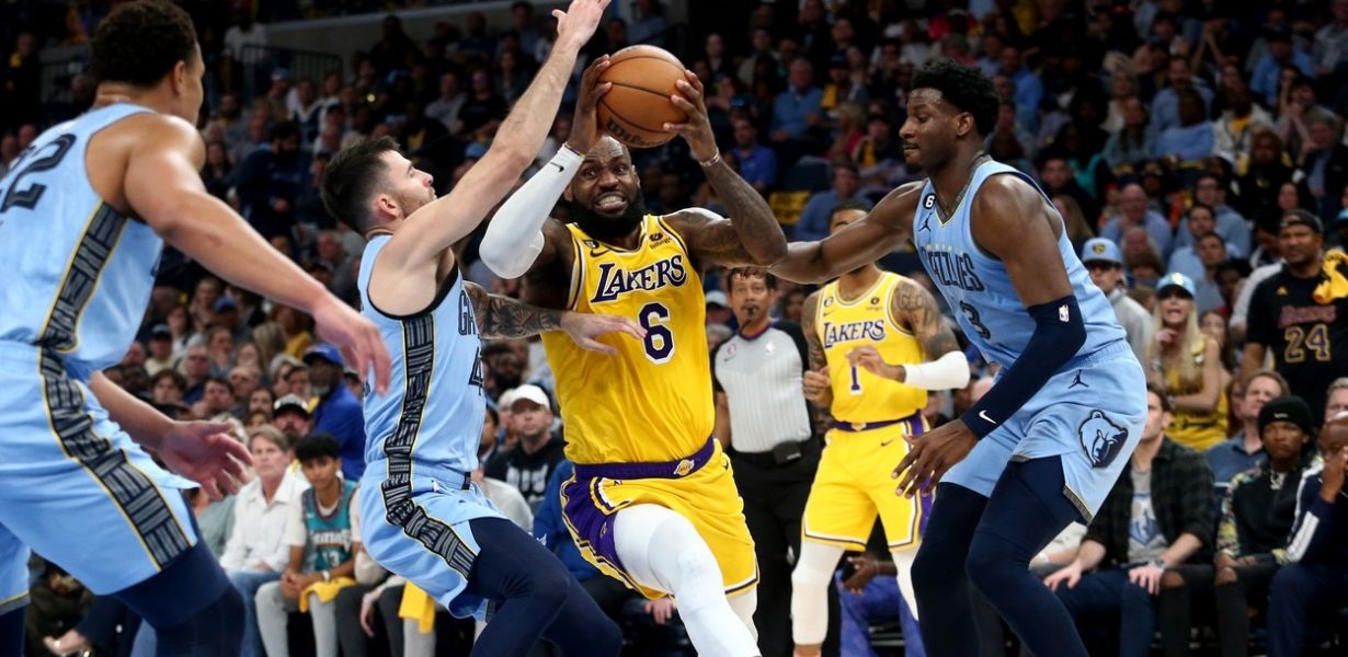 VIDEO Lakersi povijesnim razbijanjem Memphisa prošli u drugi krug play-offa