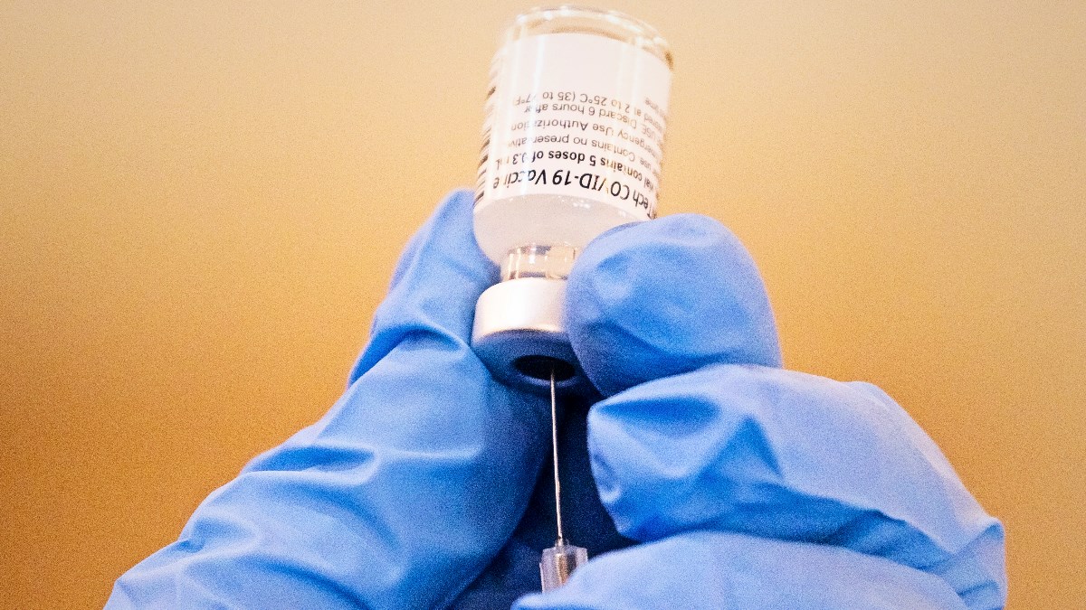 Pfizerovo cjepivo može se čuvati i u farmaceutskim zamrzivačima, objavila je FDA