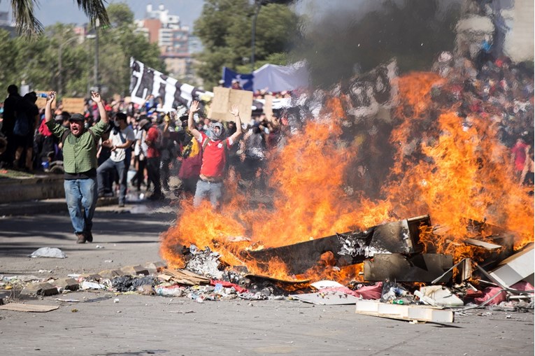 Predsjednik Čilea predstavio nove socijalne reforme kako bi zaustavio prosvjede