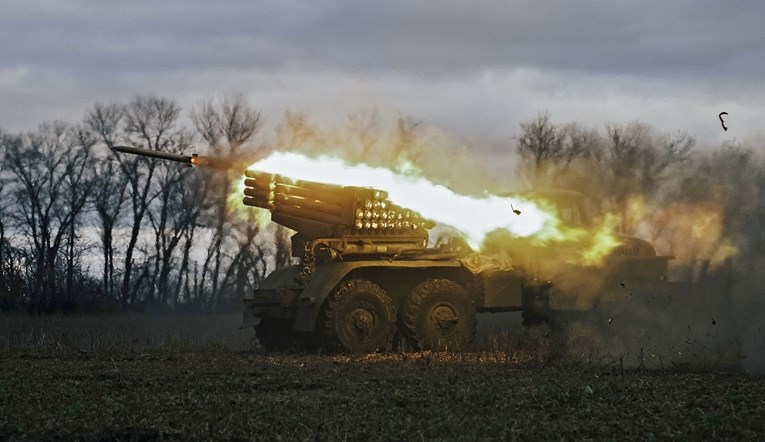Vrh ukrajinske vojske najavio ogromnu ofenzivu. EU: Rusko primirje je licemjerno