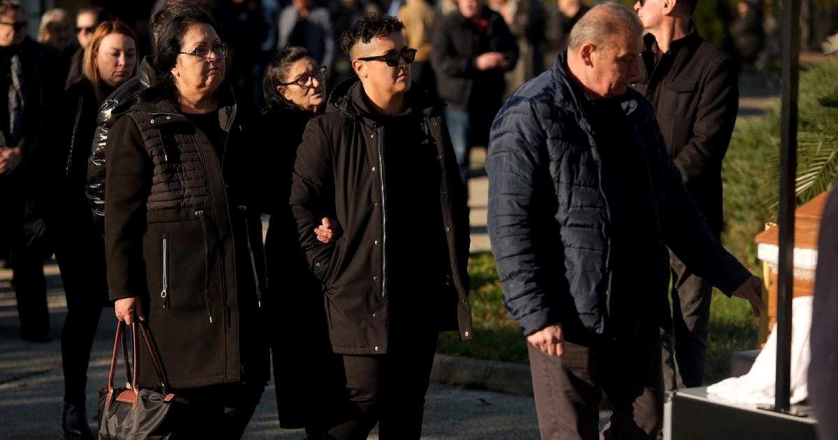 Pokopan je otac Marije Šerifović, pjevačica održala emotivni govor
