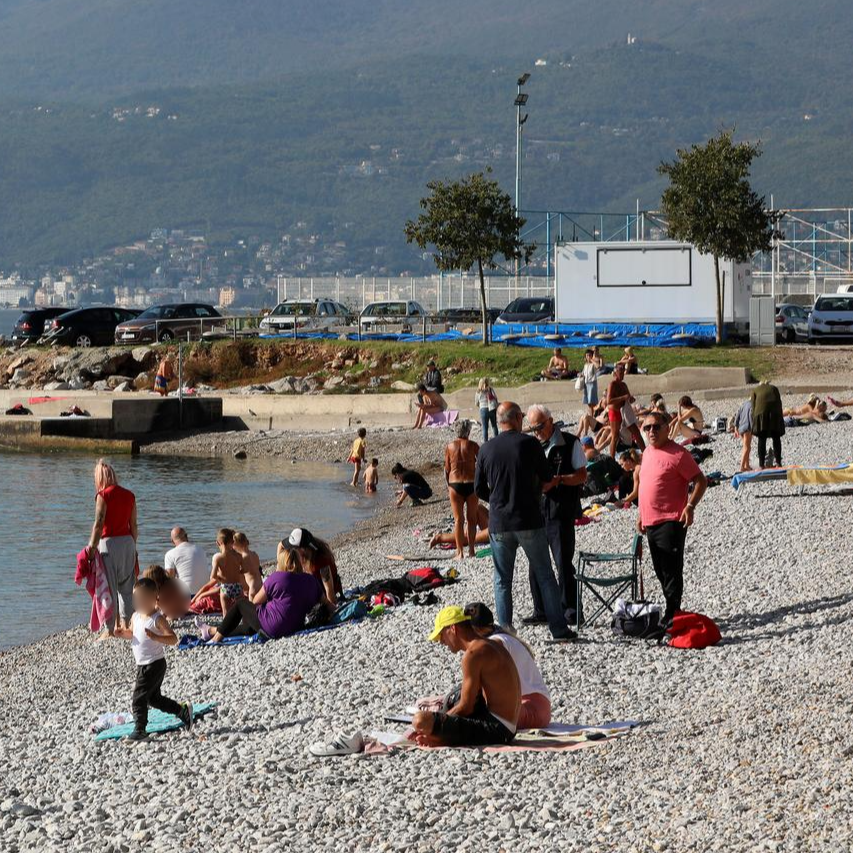 FOTO Sutra su Svi sveti, ovako su danas izgledale plaže u Hrvatskoj