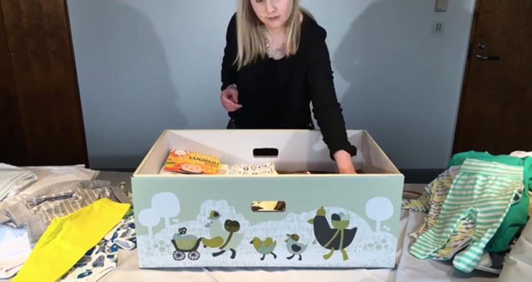 Finska već 82 godine roditeljima poklanja pakete sa 63 stvari za novorođenče