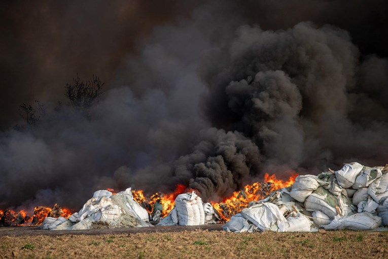 Firma u kojoj je buknuo ogroman požar u Osijeku: Moguće da je podmetnut