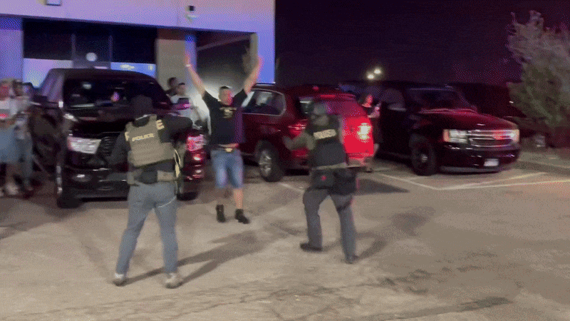 DEA razbila ilegalni noćni klub: Uhićeno više od 100 migranata i američki vojnici