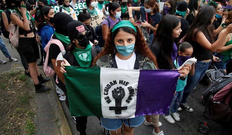Žene u Meksiku prosvjedovale za legalan pobačaj, sukobile se s policijom
