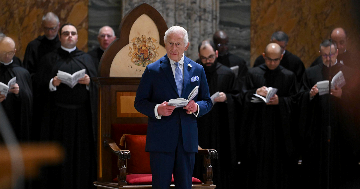 VIDEO Kralja Charlesa prosvjednik prozvao zbog princa Andrewa