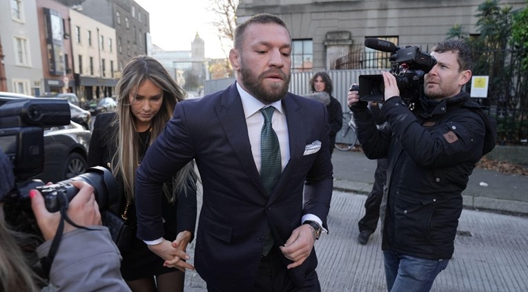 McGregor doživio novi udarac. Mora platiti sudske troškove svojoj žrtvi