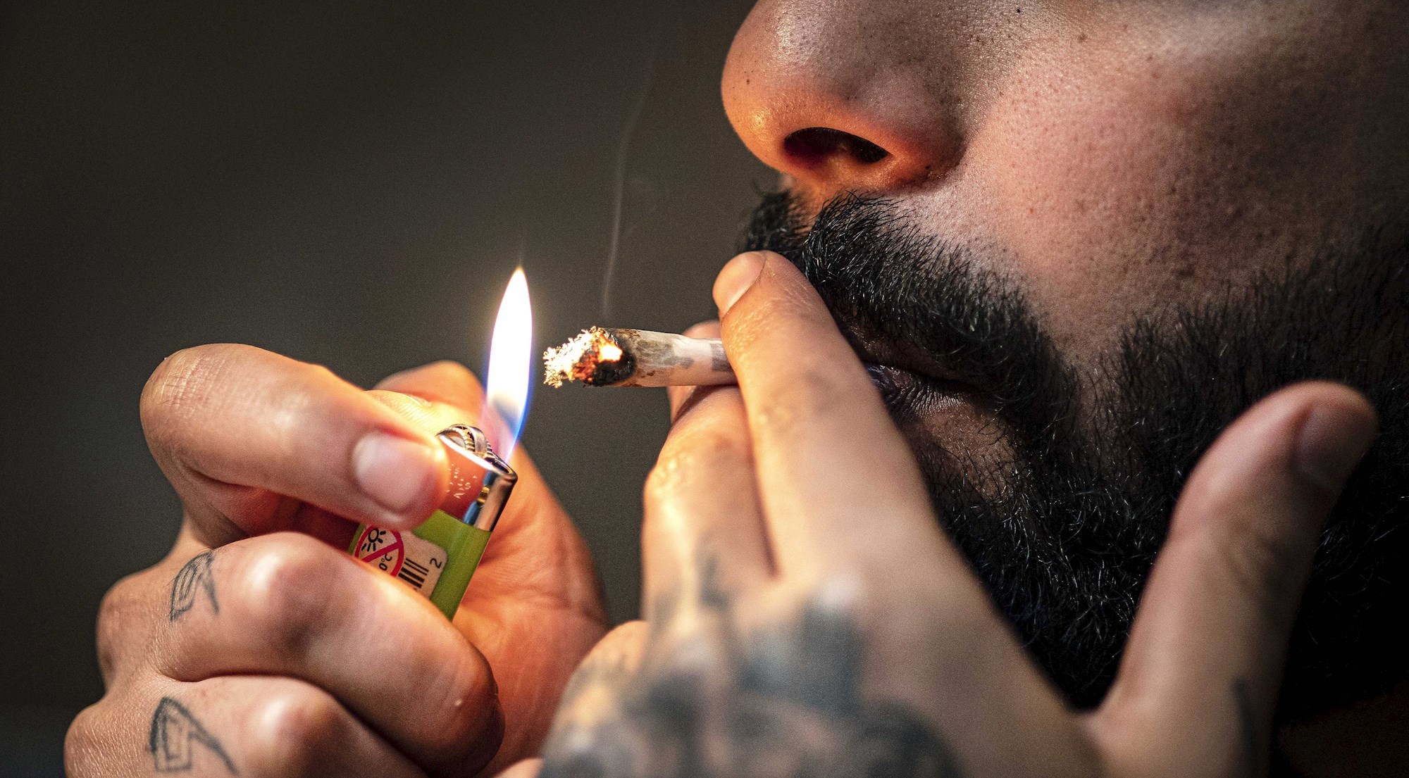 Amsterdam planira zabraniti pušenje trave u centru grada