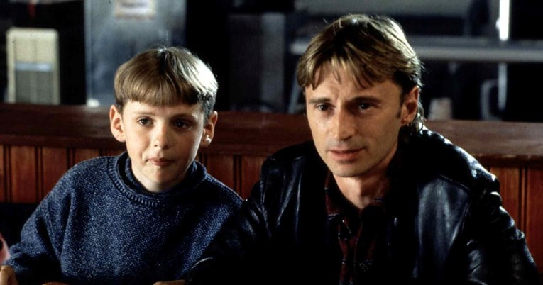 Kultna crna komedija koja je postala najuspješniji britanski film 90-ih