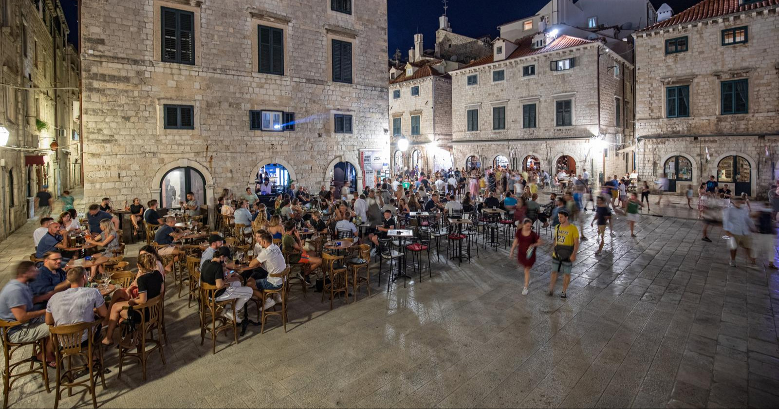 30.000 studenata ljeti radi u turizmu. Objavljeno kolika im je satnica