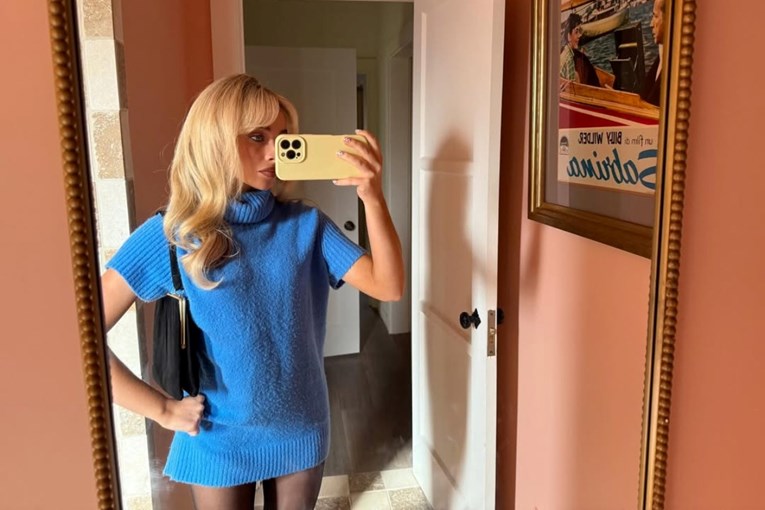 Sabrina Carpenter iznenadila fanove novom pjesmom na Badnjak