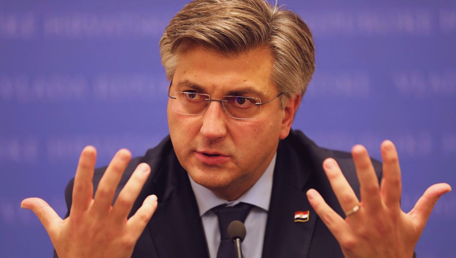 Plenković: Činimo sve da ljudi u javnom sektoru dobiju božićnice