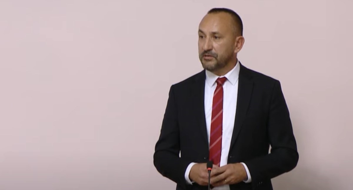 Zekanović: LGBT zajednica želi jednaka prava kod udomljavanja, čak to i ne kriju