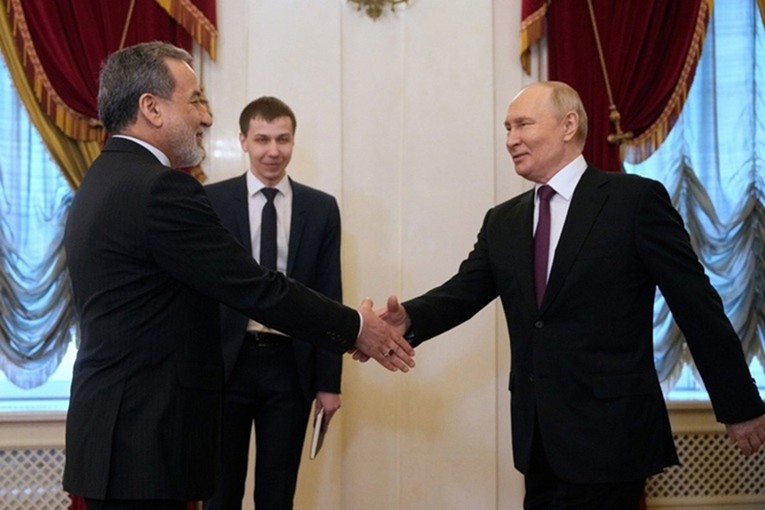 FOTO Putin se sastao s iranskim ministrom: "Rusija će učiniti sve u interesu Irana"