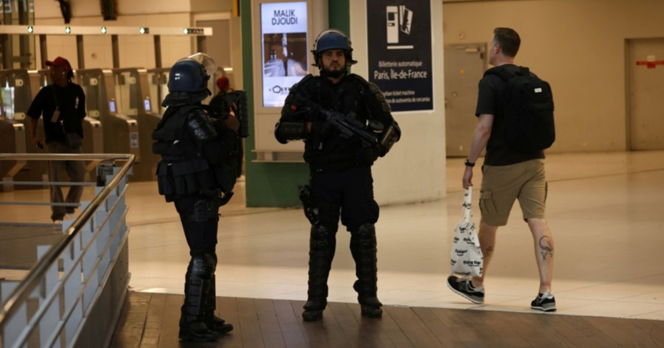 U Parizu spriječen bombaški napad