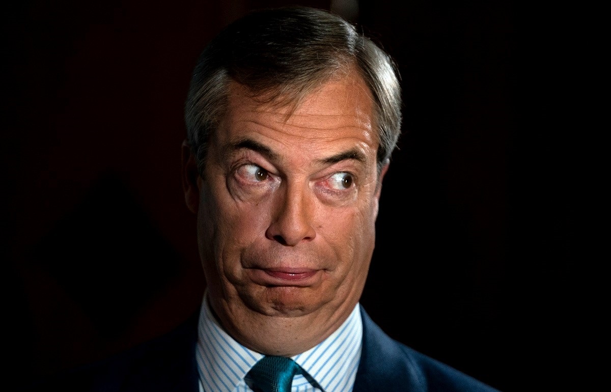 Šef stranke Brexit želi sklopiti predizborni savez s Johnsonom