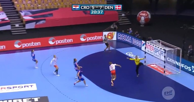 VIDEO Pijević ponovno oduševila EHF svojom obranom. Drži Hrvatsku u igri