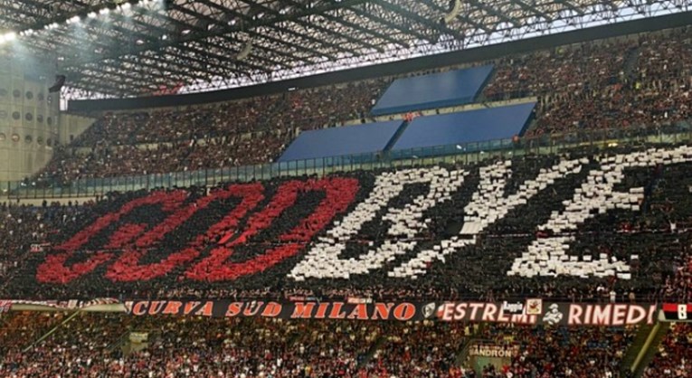 Pogledajte kako su navijači Milana rasplakali Zlatana: "Godbye"