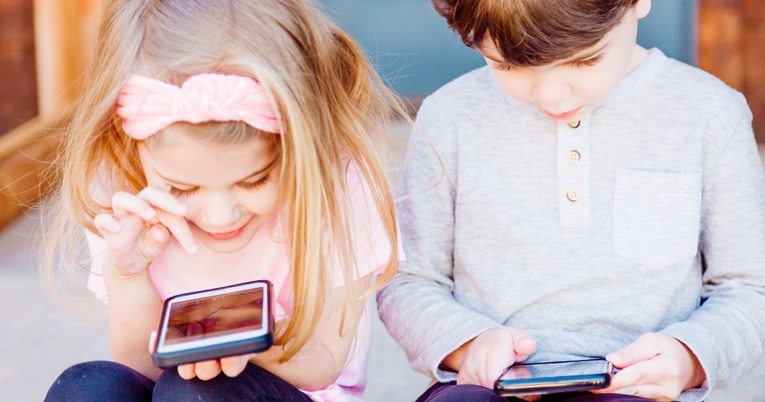 Kako znati je li dijete spremno za vlastiti mobitel?