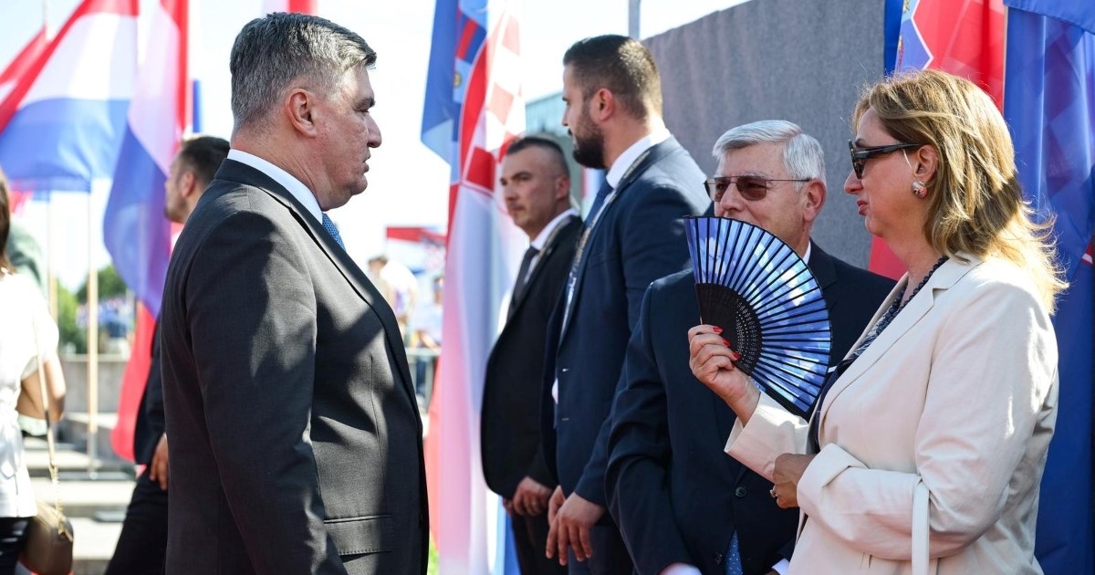 Milanovićeva sestrična udana je za Jandrokovića, sreli se na mimohodu
