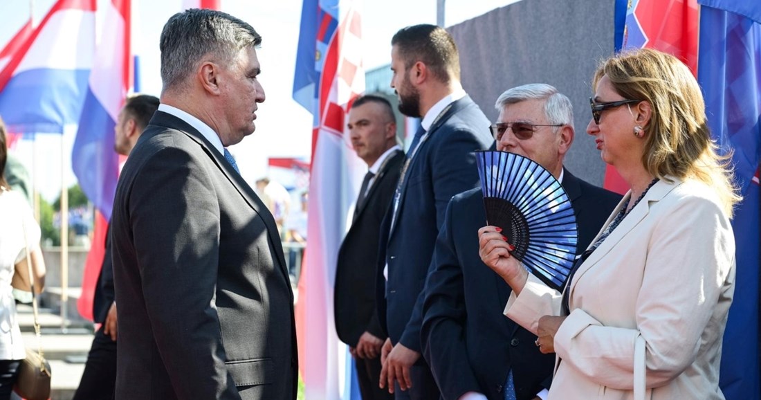 Milanovićeva sestrična udana je za Jandrokovića, sreli se na mimohodu