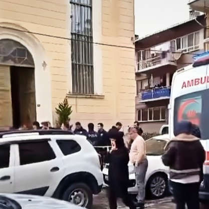 Maskirani upali u katoličku crkvu za vrijeme mise u Istanbulu i ubili jednu osobu