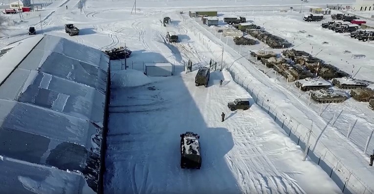 VIDEO Rusija i dalje gomila vojsku, satelitske snimke otkrivaju razmjere